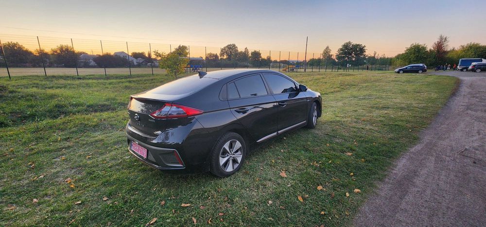 Hyundai ioniq 2019 р. Електро 28 kwt пригнаний з Бельгії