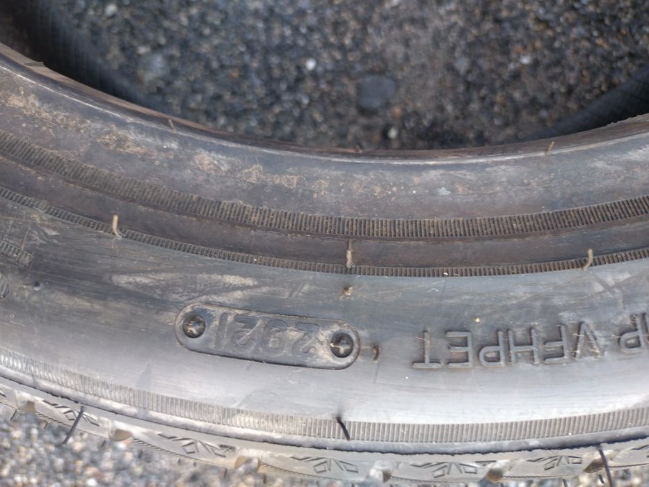 Para opon zimowych 225/45R18 Triangle montaż wyważanie