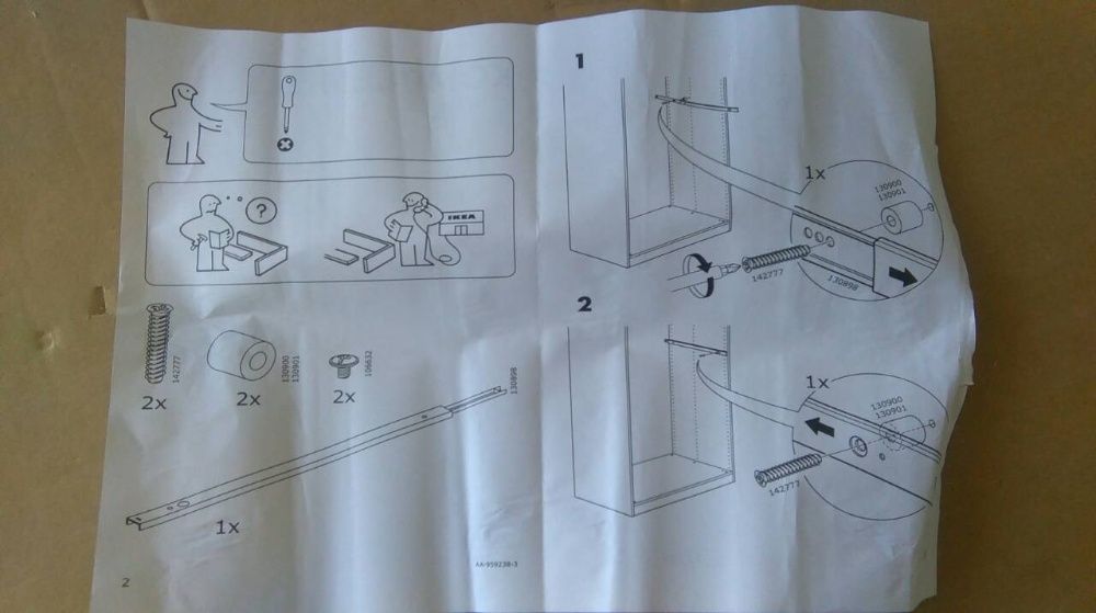 Wieszak wysuwany do szafy