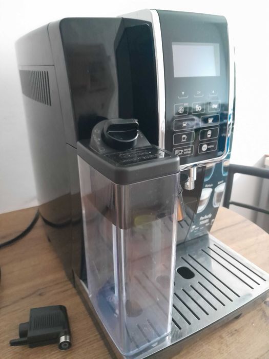 Ekspres Delonghi Dinamica