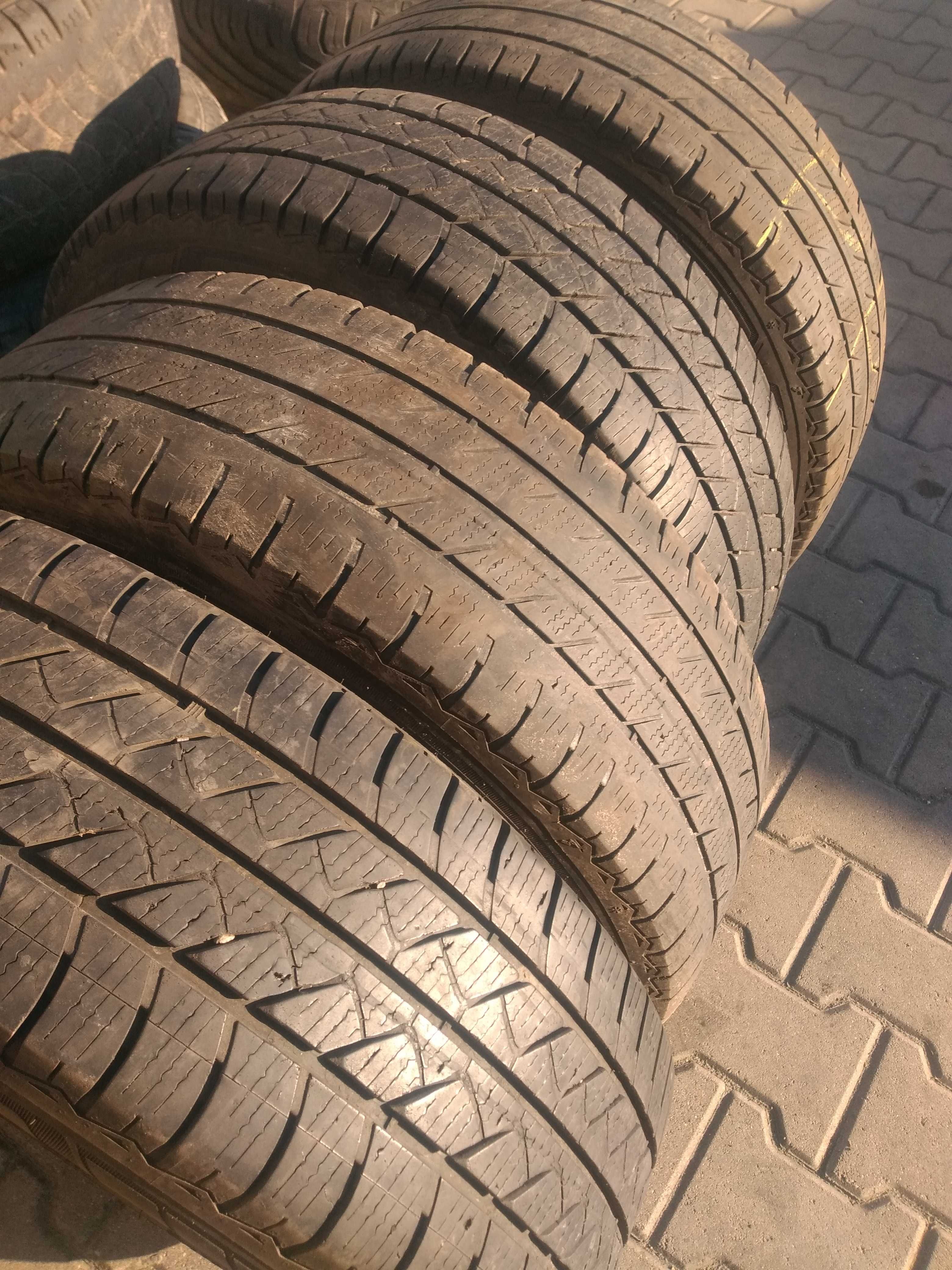 Opony Goodyear Vector 4 Seasons 215/65 R16C bus całoroczne 4szt