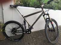 Bicicleta SEVEN toda em titânio com com um comportamento espetacular