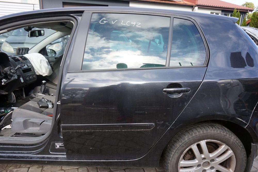 DRZWI TYLNE LEWE GOLF V 5D HB LC9Z  CZARNY VOLKSWAGEN 2003-2009