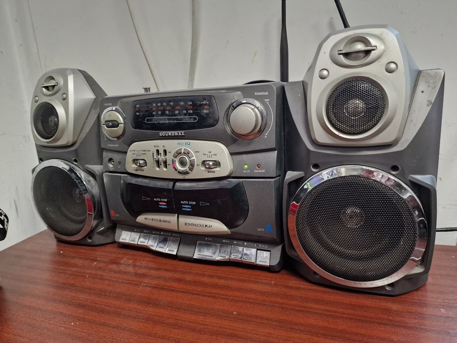 Магнітофон радіо  am/fm