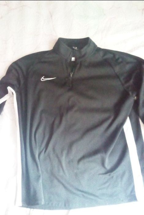 Продам оригінальні вітровка фірми Adidas