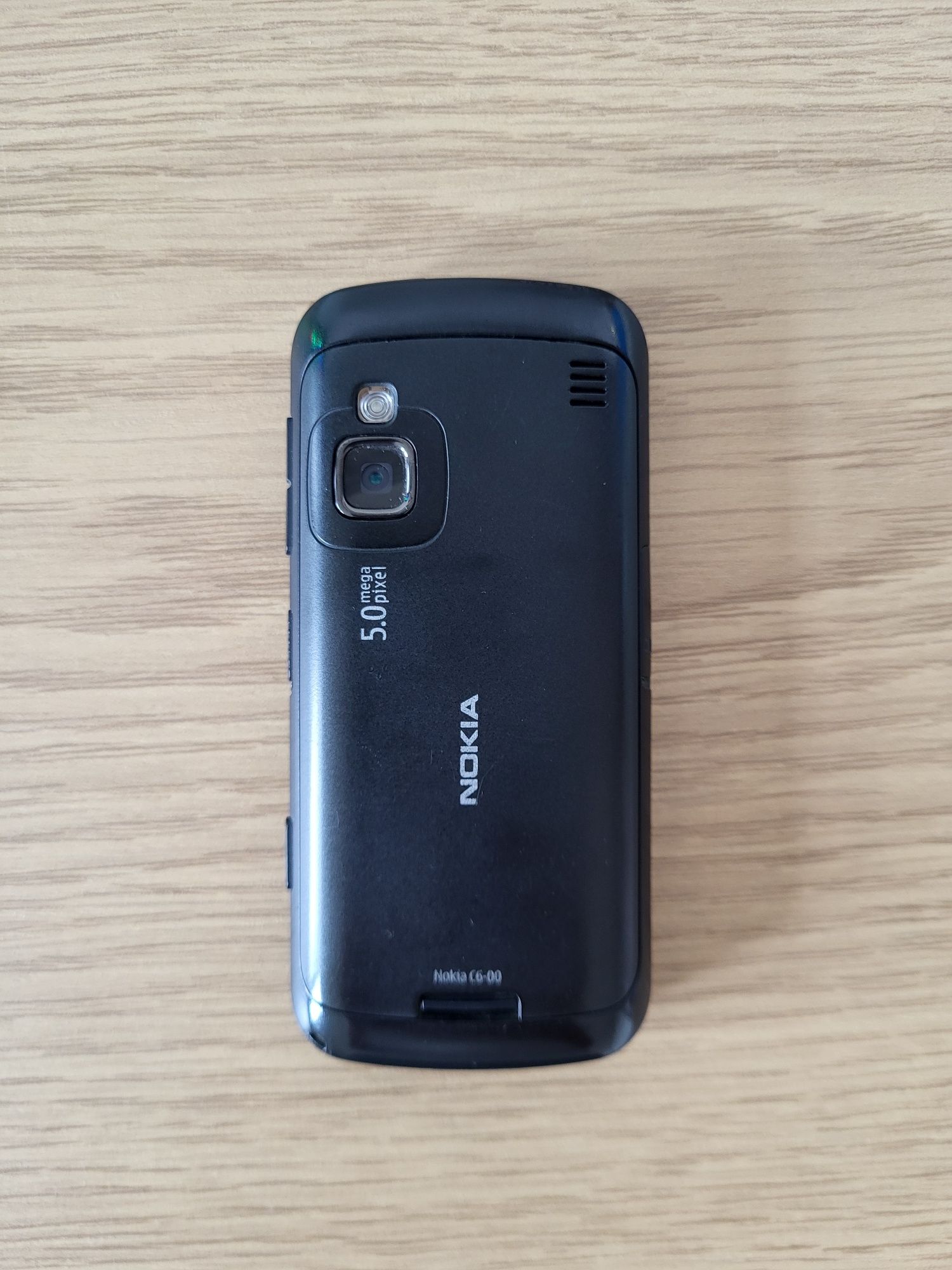 Unikatowa Nokia C6 00