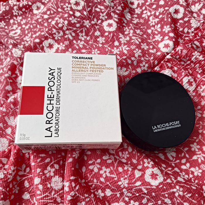 La Roche posay puder mineralny w kamieniu