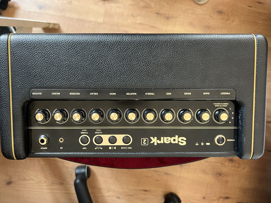 Positive Grid Spark 2 + pedal