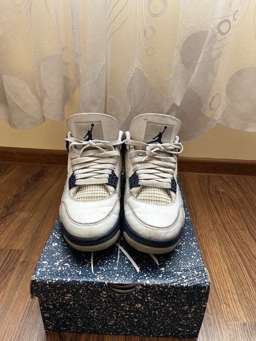 Buty Jordan 4 Midnight Navy Używane