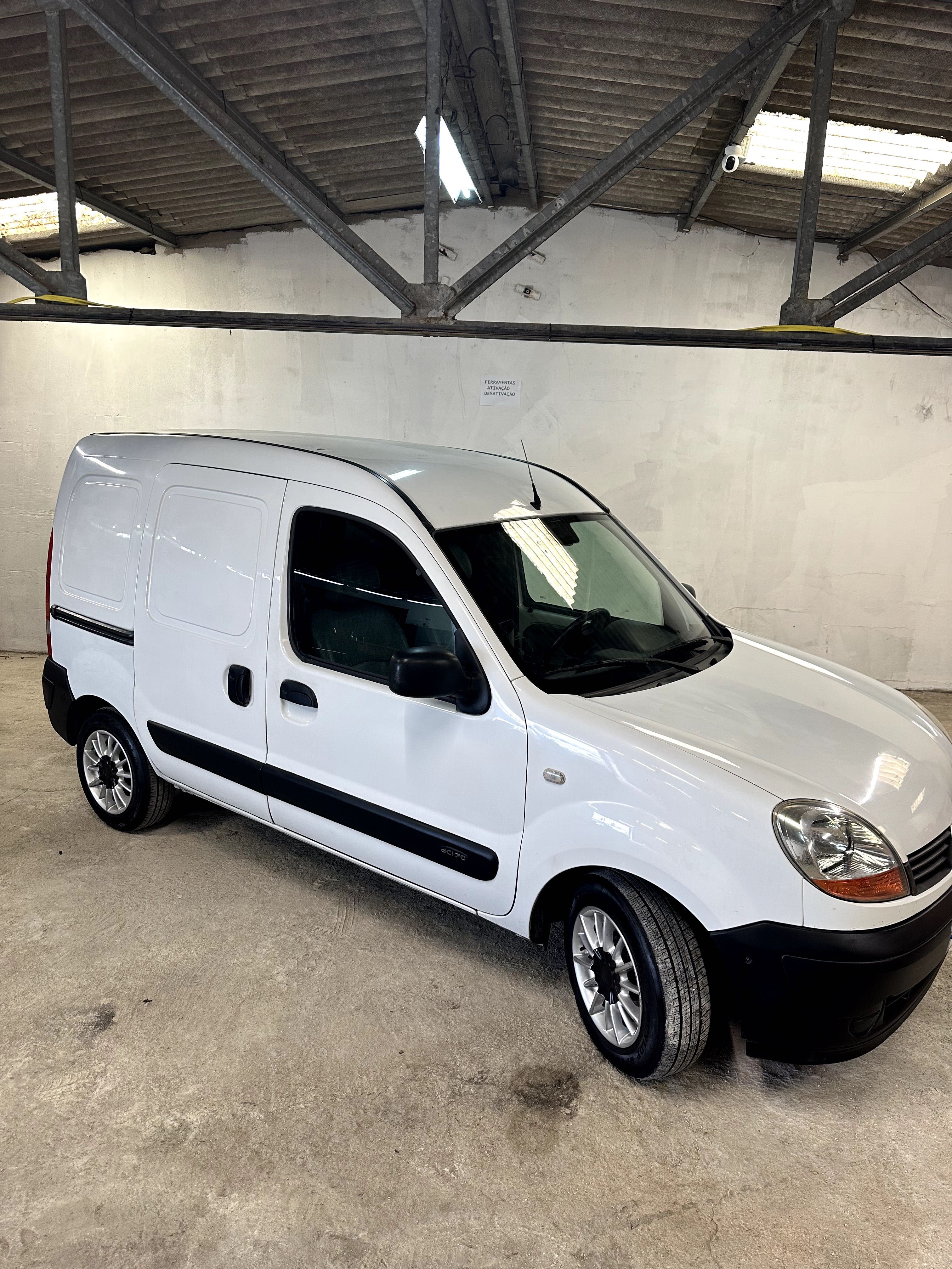 Renault Kangoo 1.5 DCI 2006 – Económica, Fiável e Bem Estimada