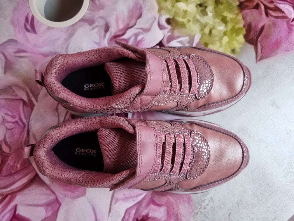 Buty dziewczęce Geox 35 nowe