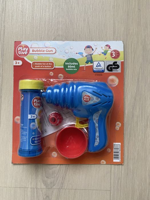 Детский пистолет для мыльных пузырей Playtive + жидкость 60 мл