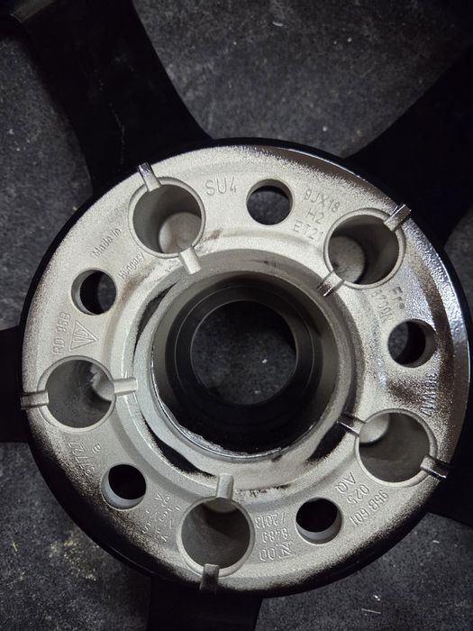 Felgi 18 Porsche 2szt 95B.601.025 AQ