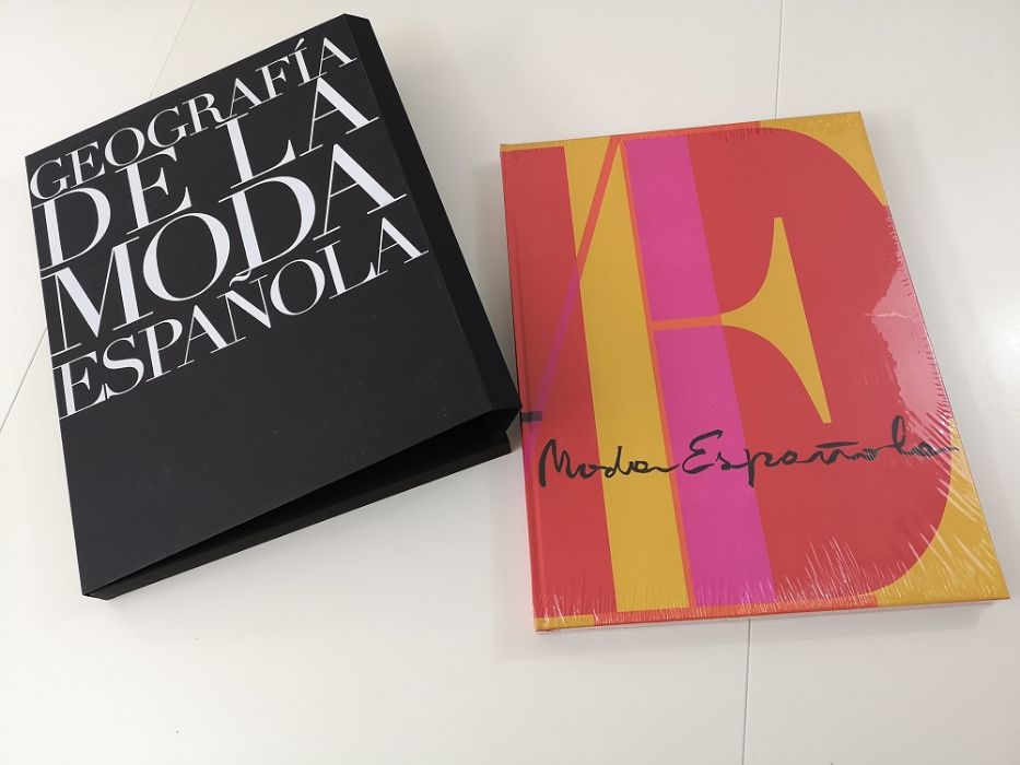 Livro de capa dura sobre moda espanhola