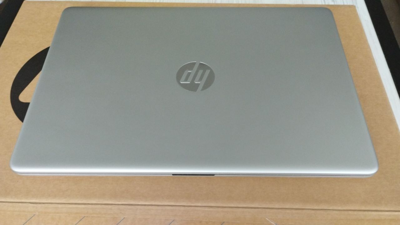 Ноутбук HP  fq2035ua новий