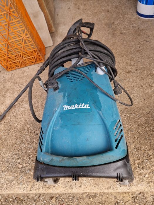 Vende-se  Máquina de lavar a alta pressão