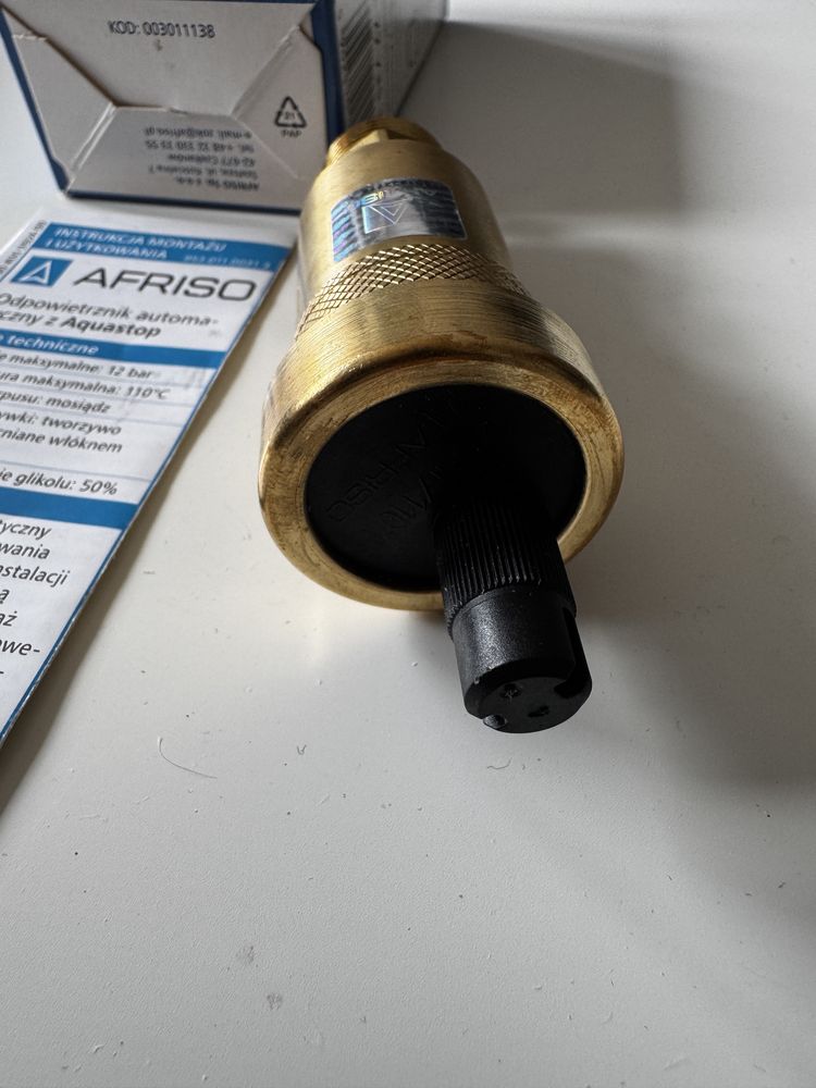Odpowietrznik automatyczny PrimoVent z Aquastop i zaworem stopowym.