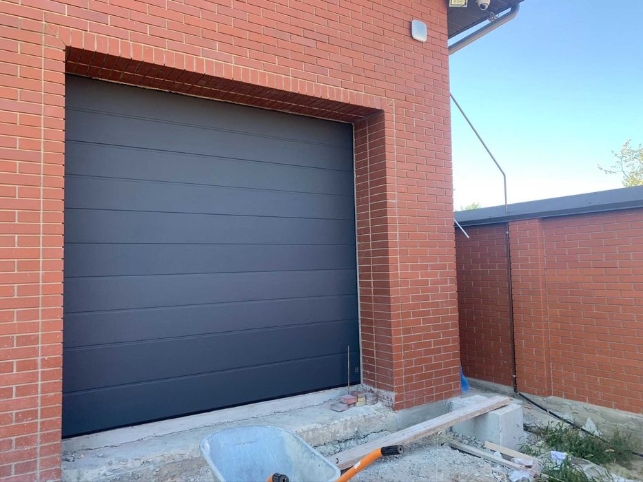 Секційні, рулонні, ролети, гаражні ворота в Новом Буге