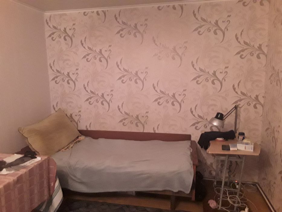 2 кімн Металл оайон 1 поверх , з меблями і технікою