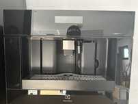 Ekspres do kawy pod zabudowe Electrolux Seria 900 Model KBC65Z