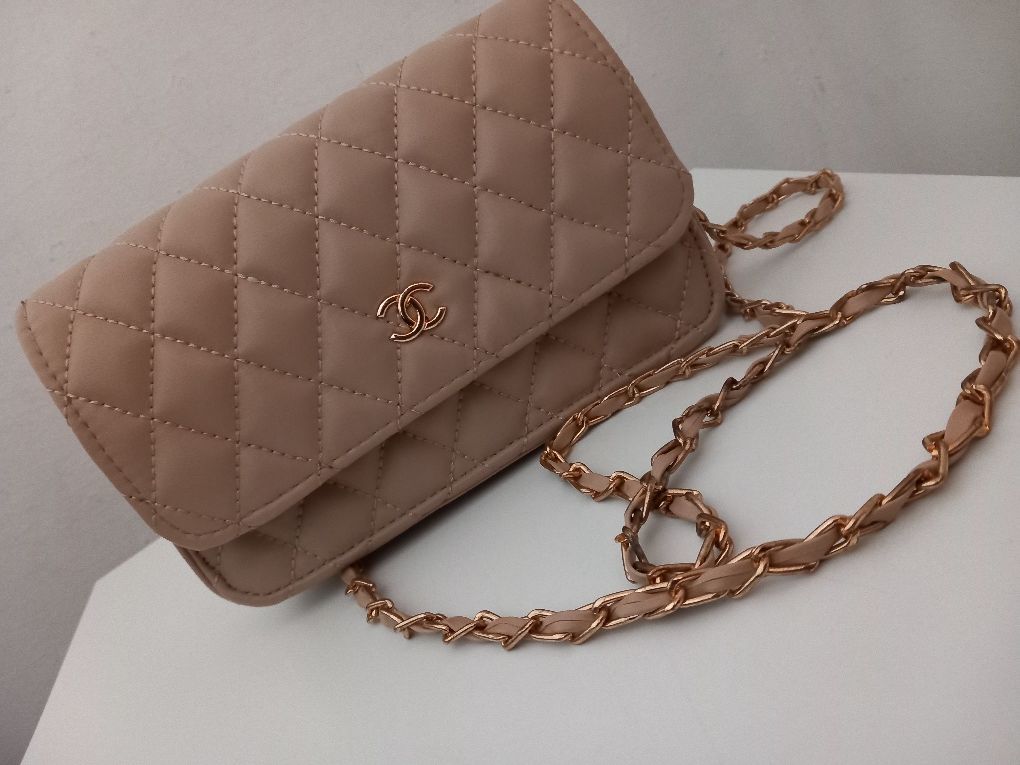 Chanel mała elegancka torebka beżowa