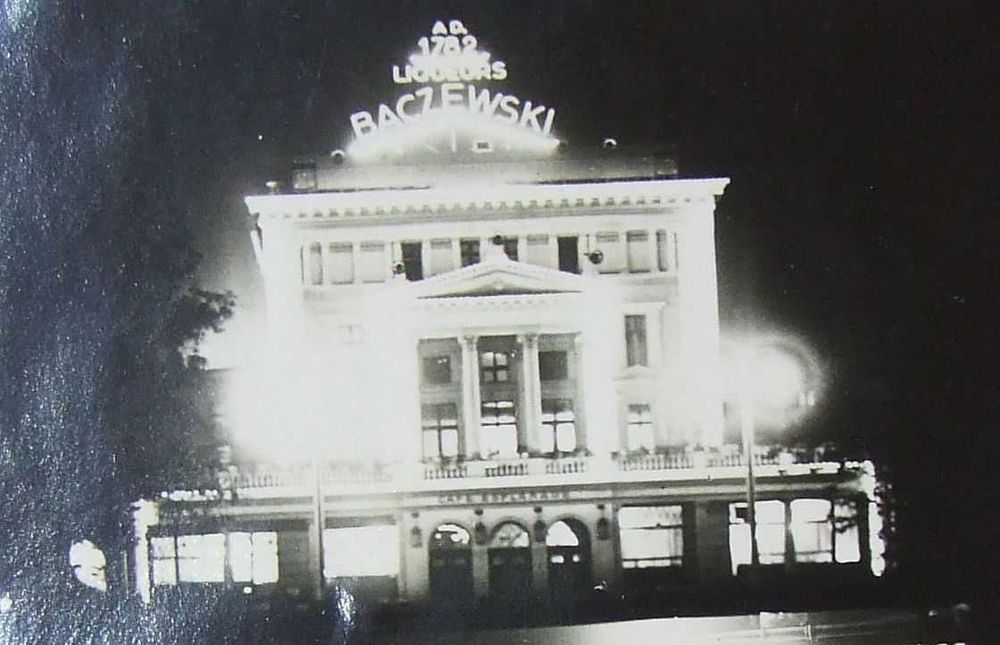 Stare przedwojenne zdjęcie Poznań nocą 1930
