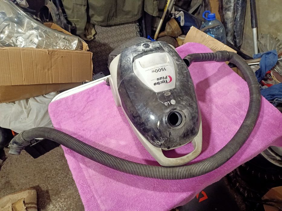 Рабочий пылесос LG