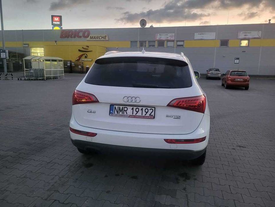 Audi Q5 2010 r. 2,0 TDI 4x4