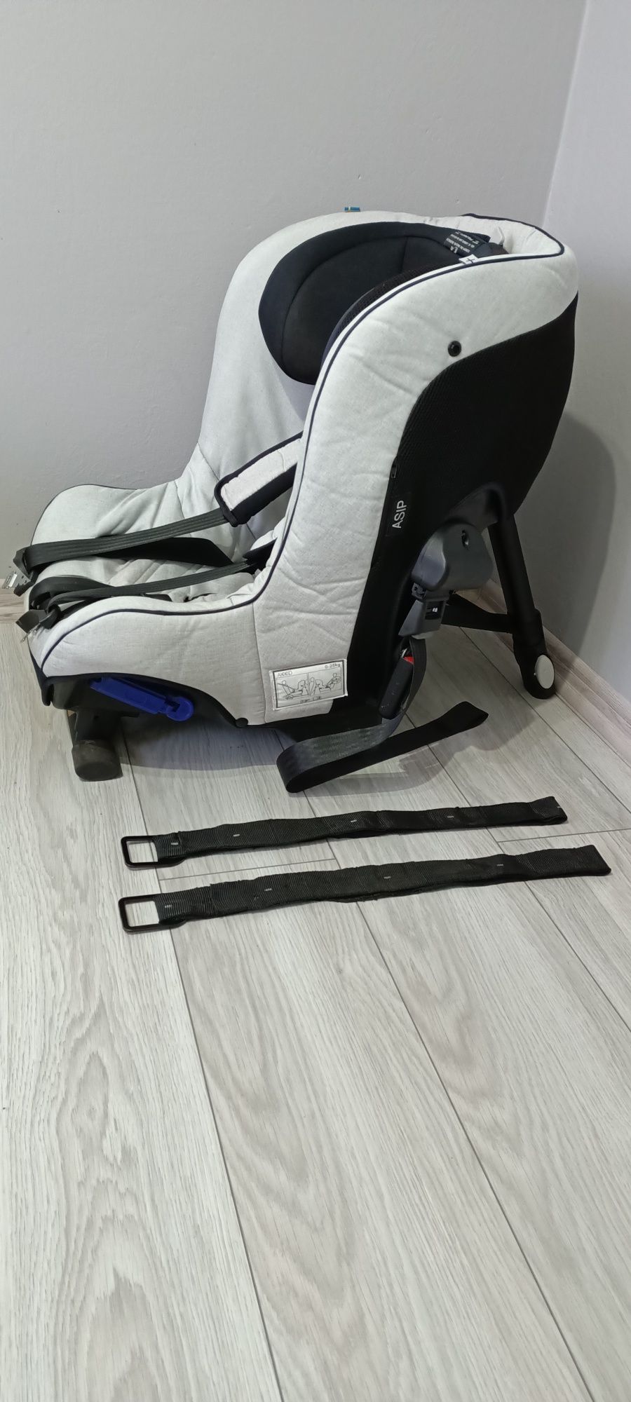 Fotelik Samochodowy axkid minikid 2.0 0-25 kg