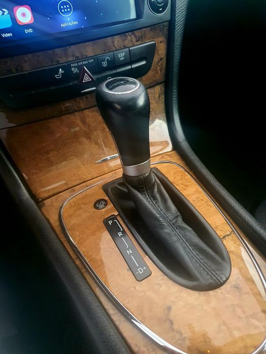 Mercedes-Benz E280 Auto (aceita troca)