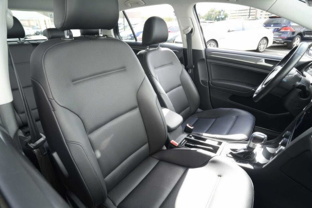 Volkswagen e-Golf SEL Premium      2019