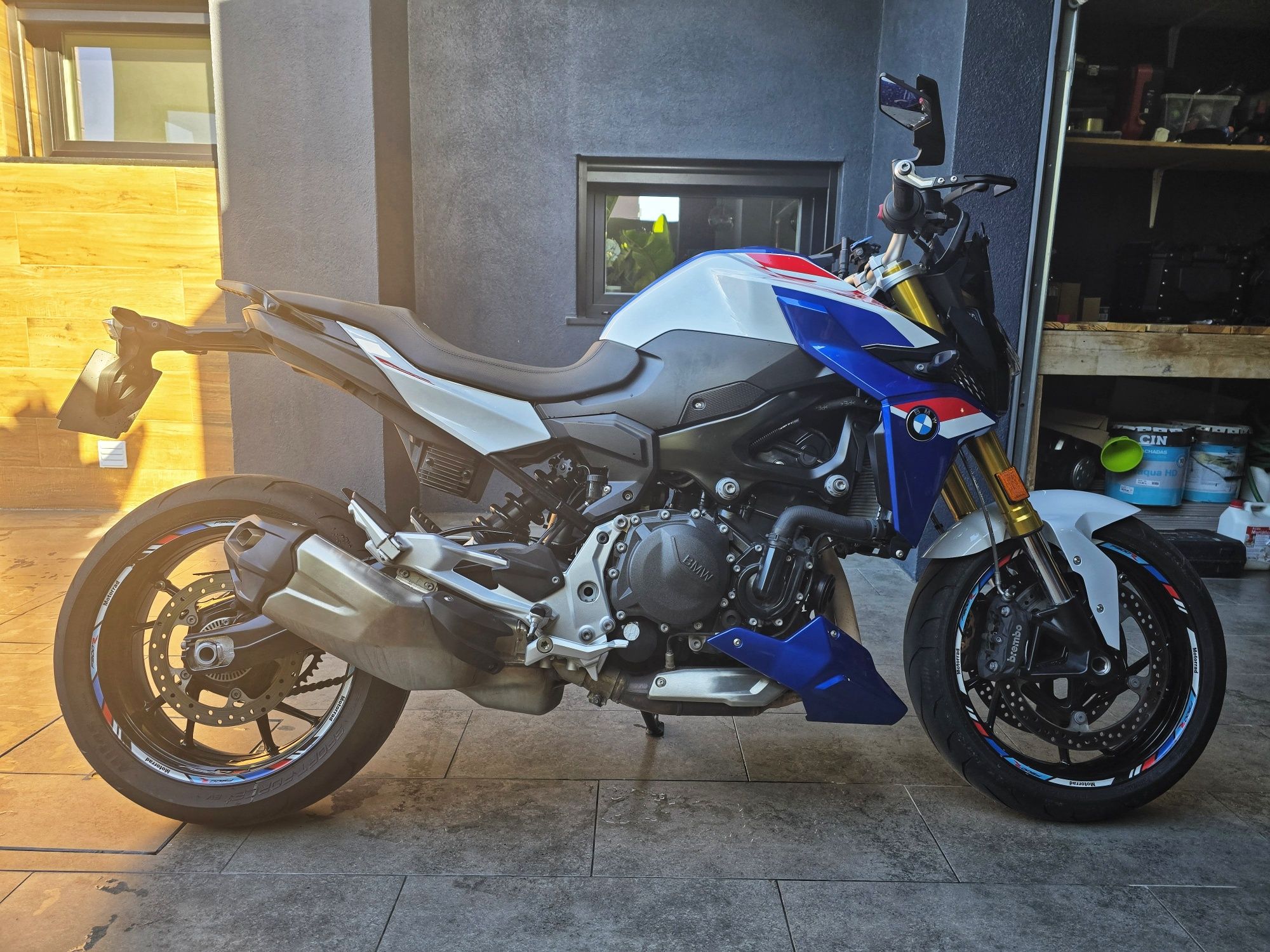 BMW F 900 R 2024