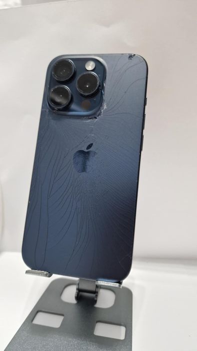 Iphone 15 pro + dodatki