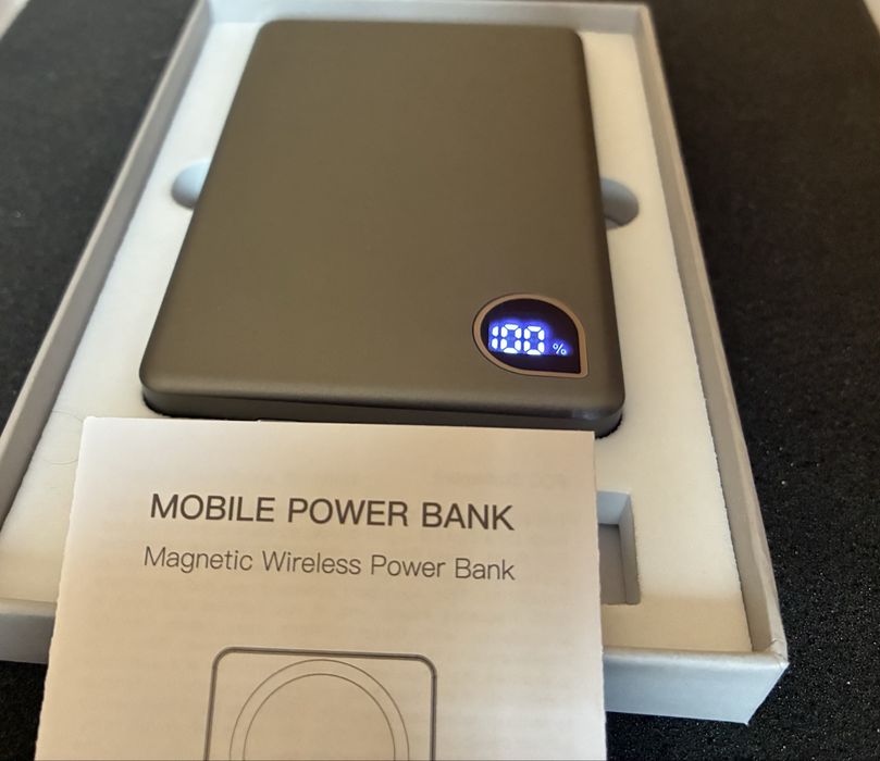 Повербанк Rocoren(магнітна зарядка)Type-c 10000