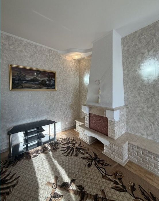 Сдам дом Архитекторская  с ремонтом 4 к 150 м ,место для авто! Киевски