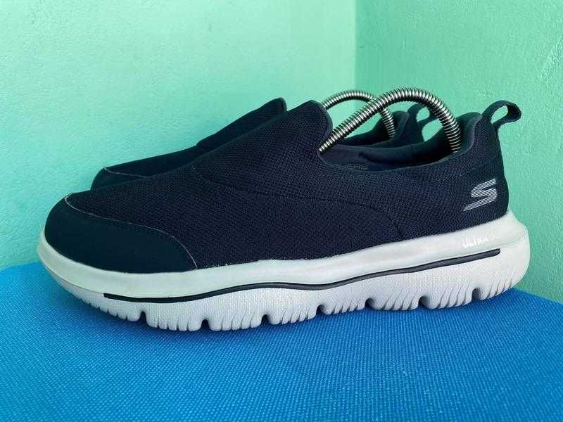 Сліпони Skechers Go Walk Evolution Ultra