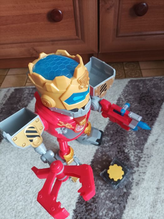 Робот мегабот.Treasure X Robots Gold - Mega Treasure Bot