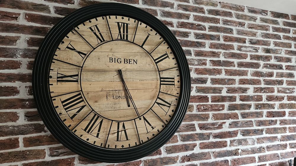 Zegar drewna mango