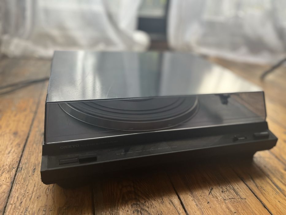 Gramofon Onkyo CP-1200A
