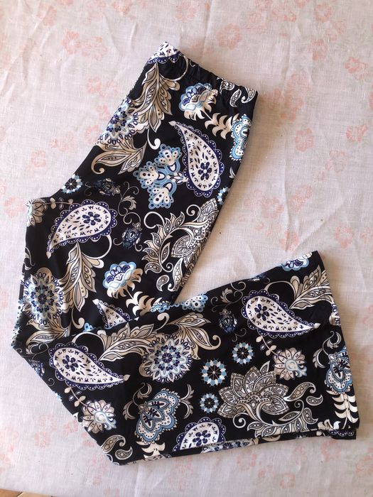 Spodnie elastyczne w kwiaty