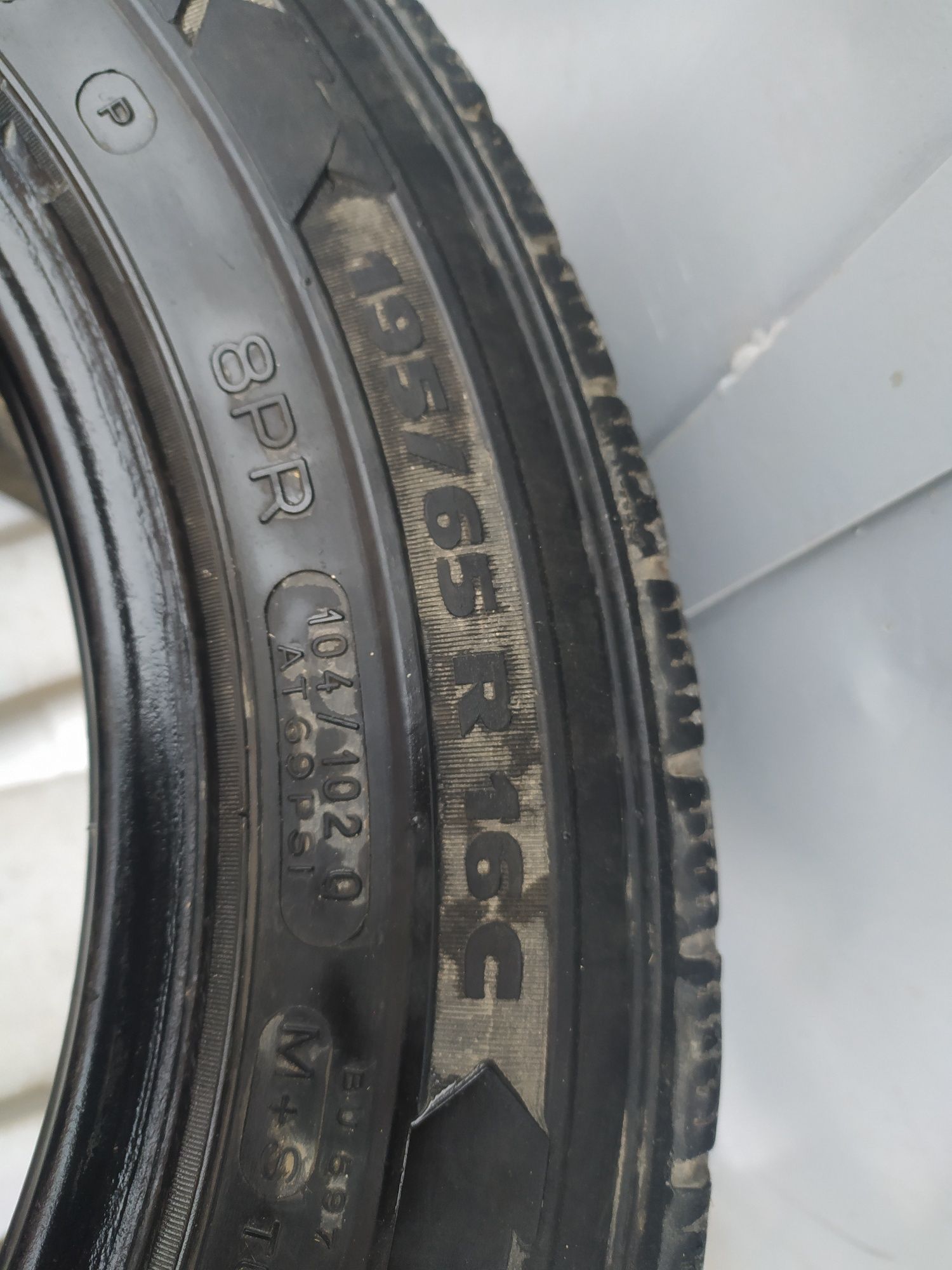 Резина MICHELIN 195/65 R16 C.  з Німеччини