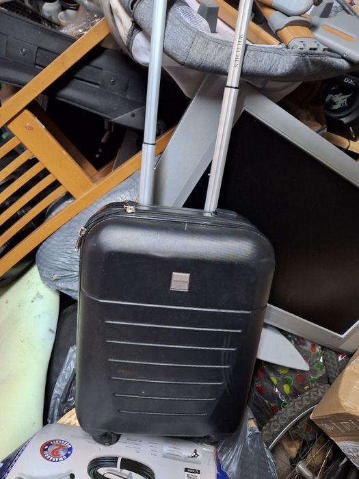 Walizka sztywne 50cm do samolotu czytaj opis