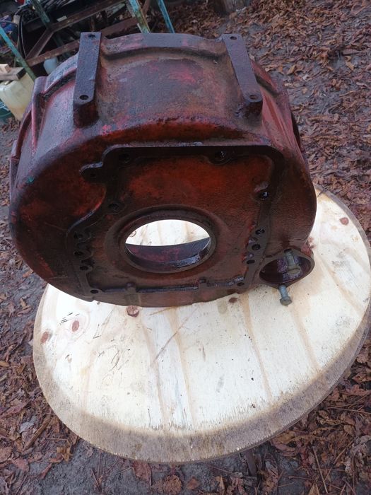 Obudowa koła zamachowego do c 328