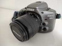 Máquina fotográfica Nikon Pronea 600i com lente 24-70mm