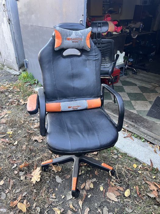 Продам офисные кресла не дорого!