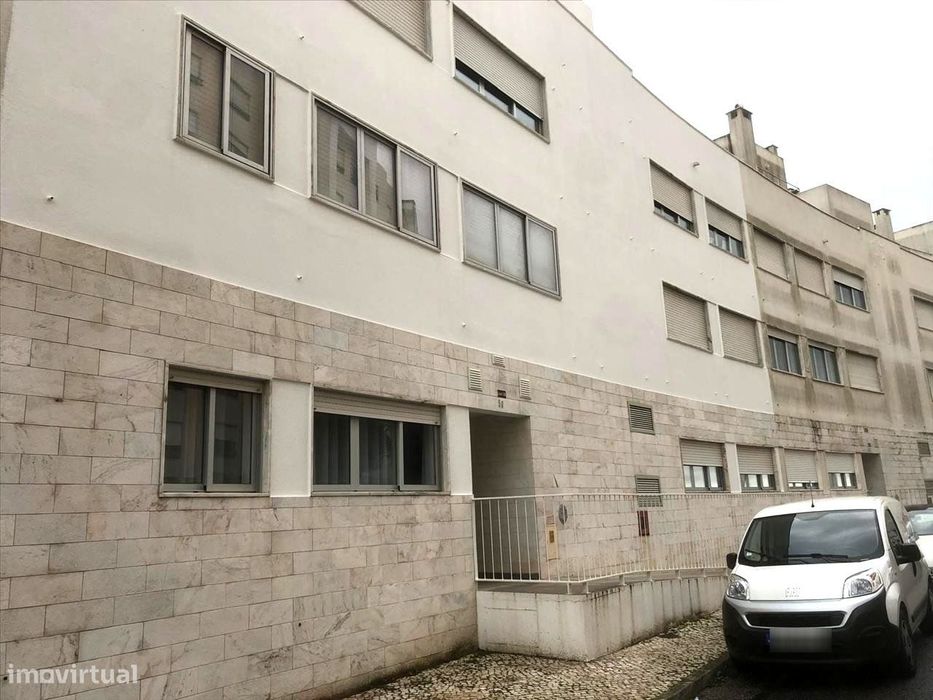 Magnífico apartamento T2 em Rio de Mouro