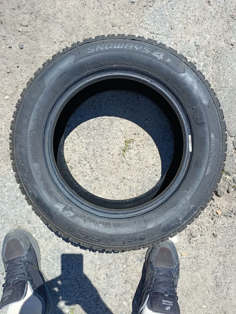 Зимові шини б/у Lassa Snoways 4 2024 рік 185/65 r14