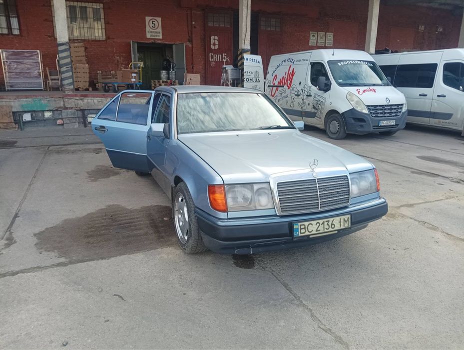 Mercedes w124 230e