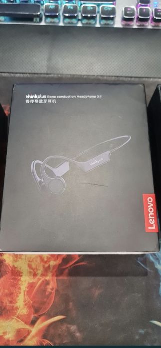 Нові безпровідні навушніки