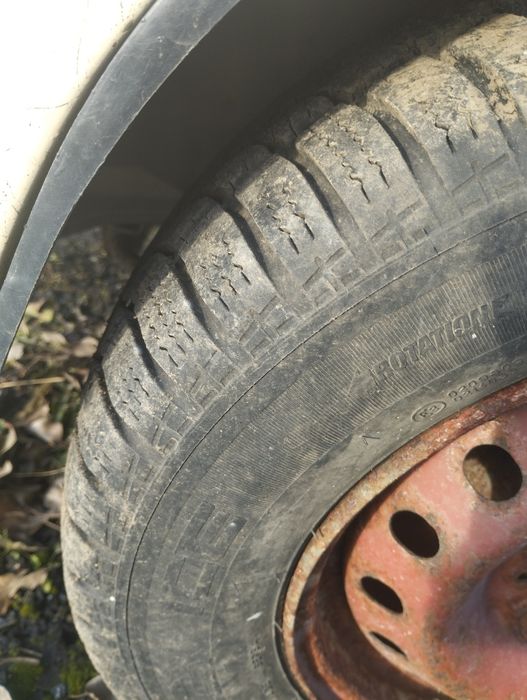 Запчастини ВАЗ двигун стартер генератор карбюратор